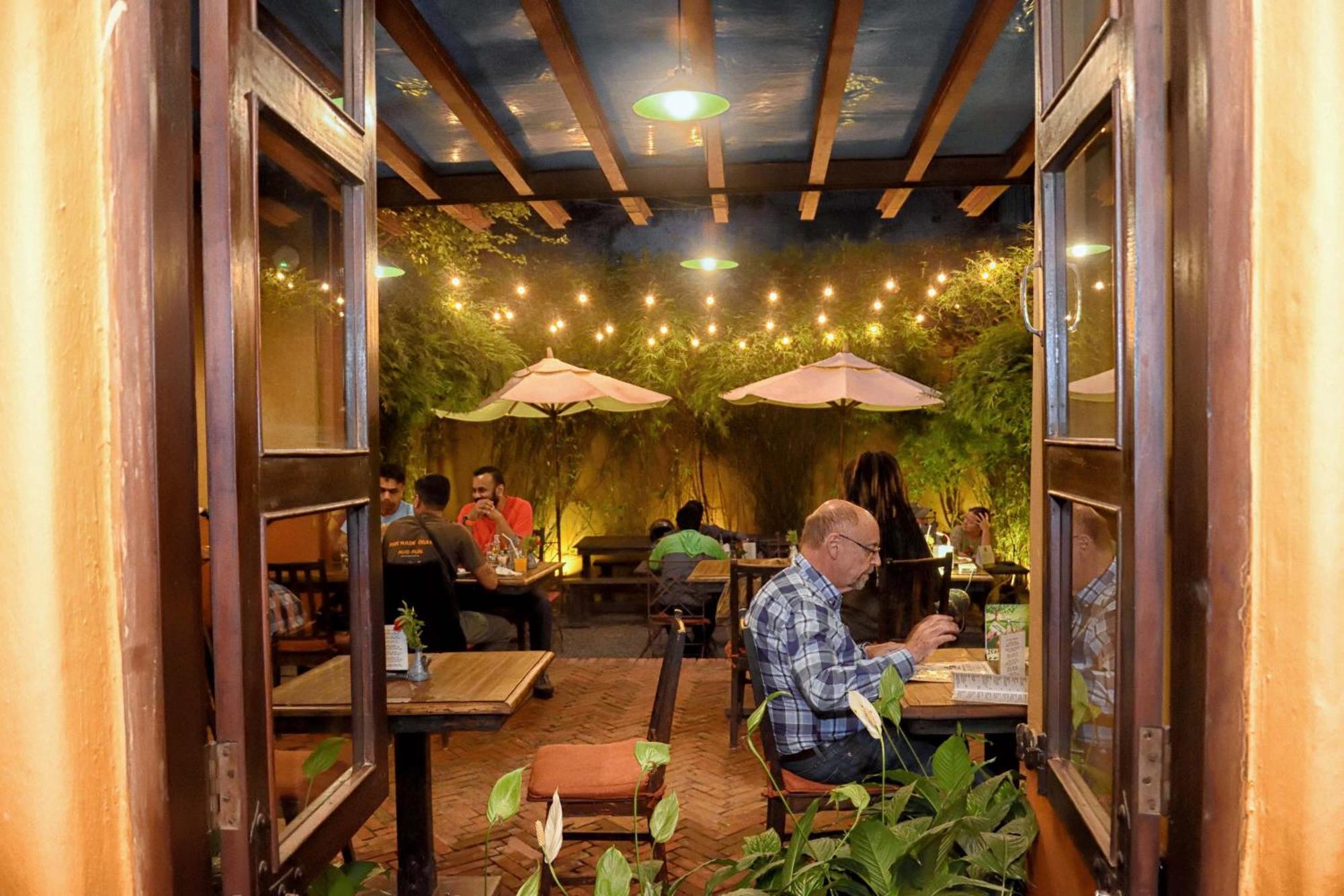Hotel Roadhouse, Thamel, Kathmandu- Contemporary Boutique Bagian luar foto